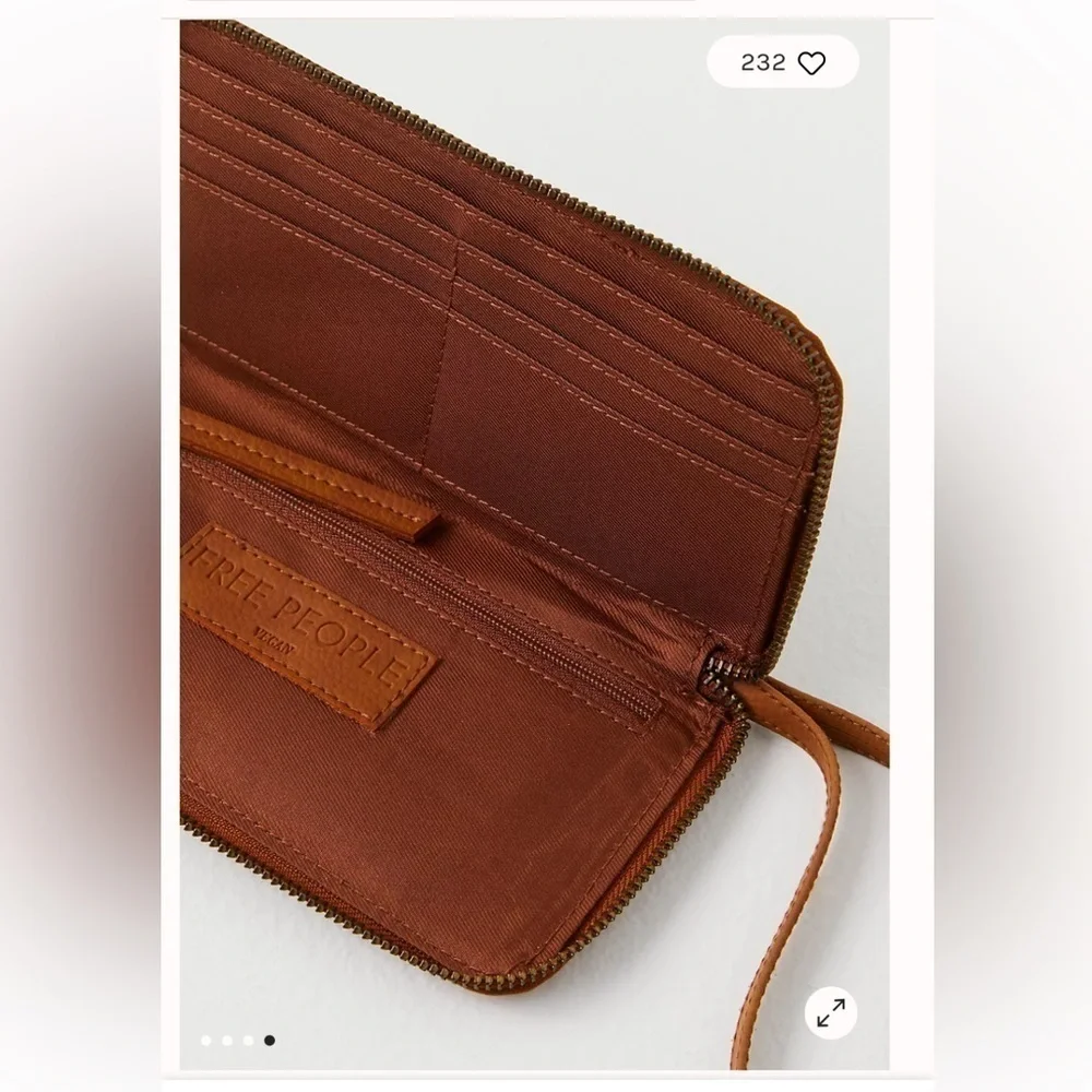 FREE PEOPLE VEGAN LEATHER ZIP AROUND WALLET BROWN NWT